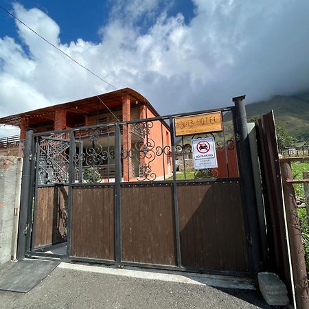 Wander Kazbegi Hotel Exterior photo