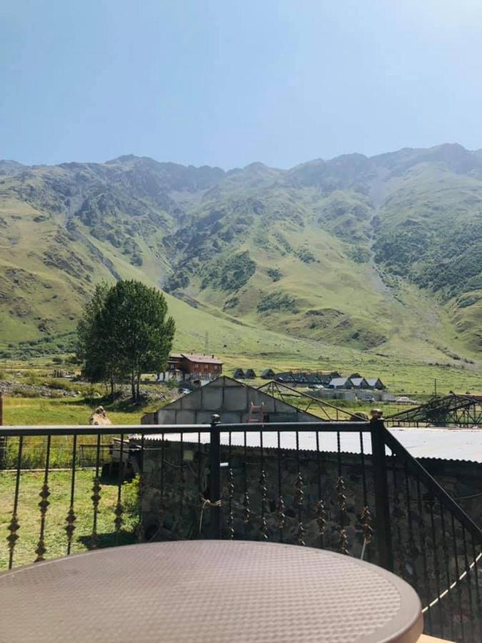 Wander Kazbegi Hotel Exterior photo