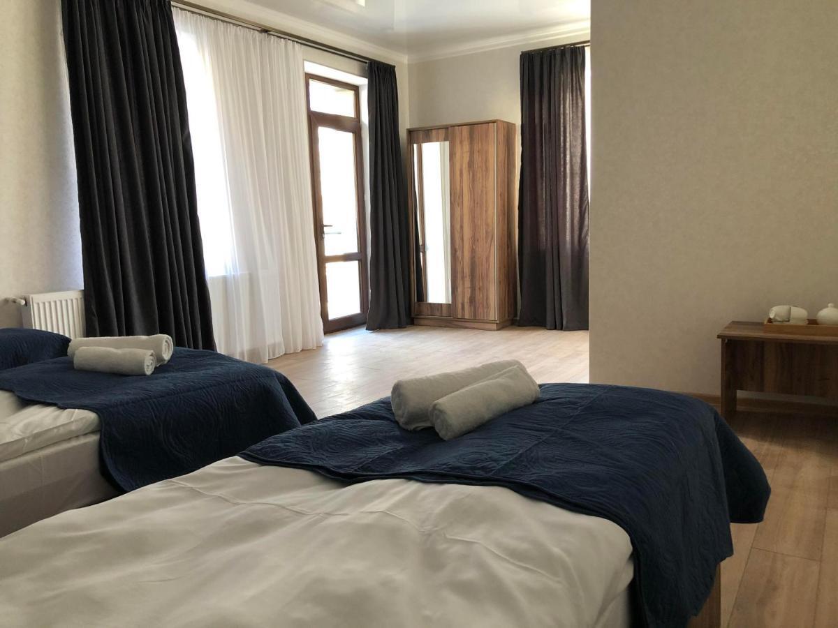 Wander Kazbegi Hotel Exterior photo