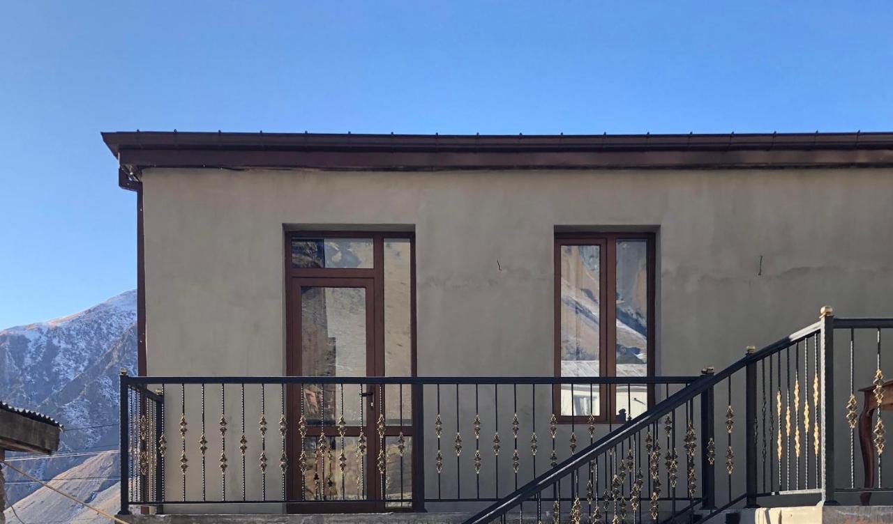 Wander Kazbegi Hotel Exterior photo